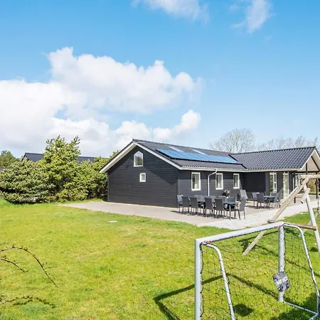 Holiday home Summer House With Pool, Sauna