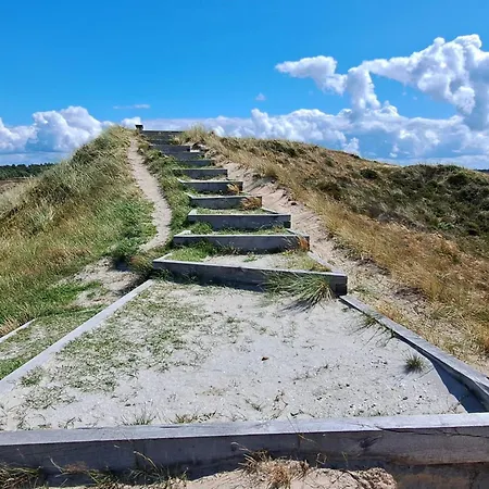 Summer House With Pool, Sauna 度假居