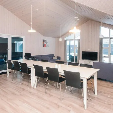 Summer House With Pool, Sauna 度假居 *