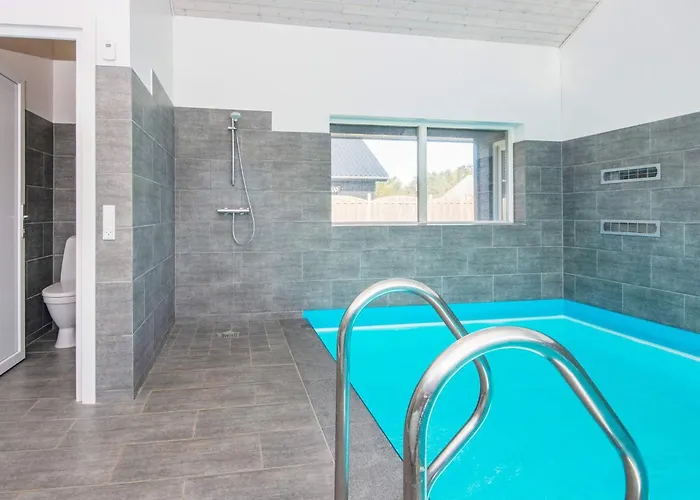Summer House With Pool, Sauna 別荘 *